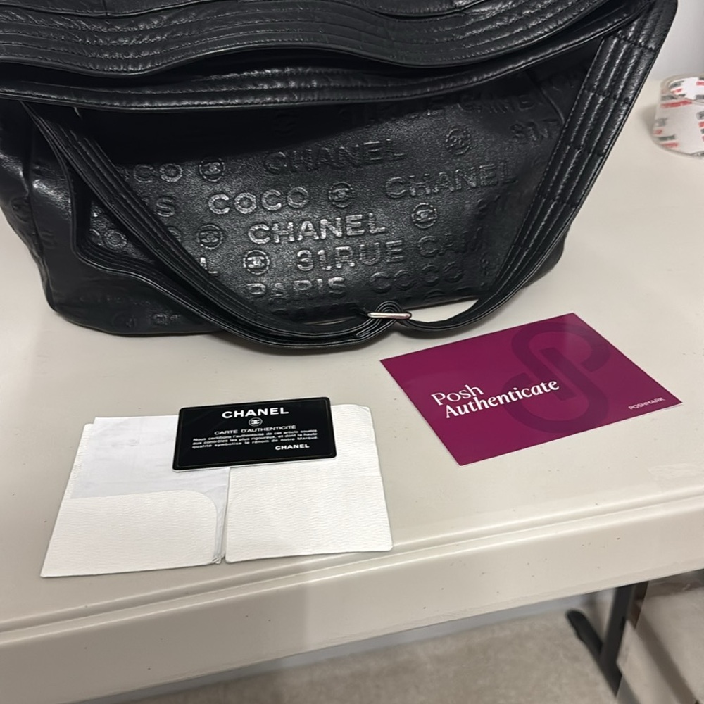 CHANEL Black Hobo Bag - Picture 9 of 11